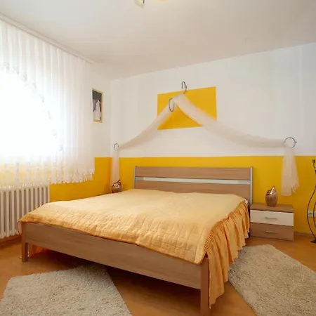 Private - Agency * הנובר