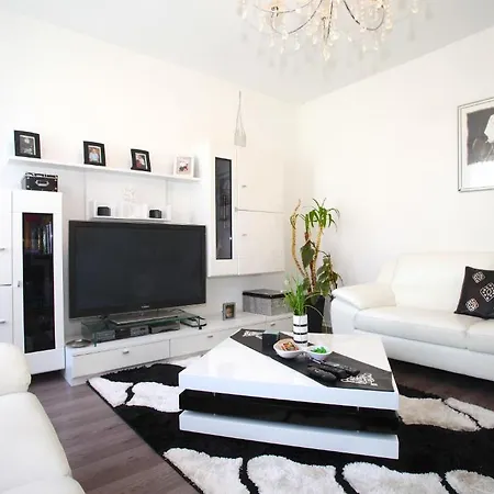 Private - Agency Apartment *